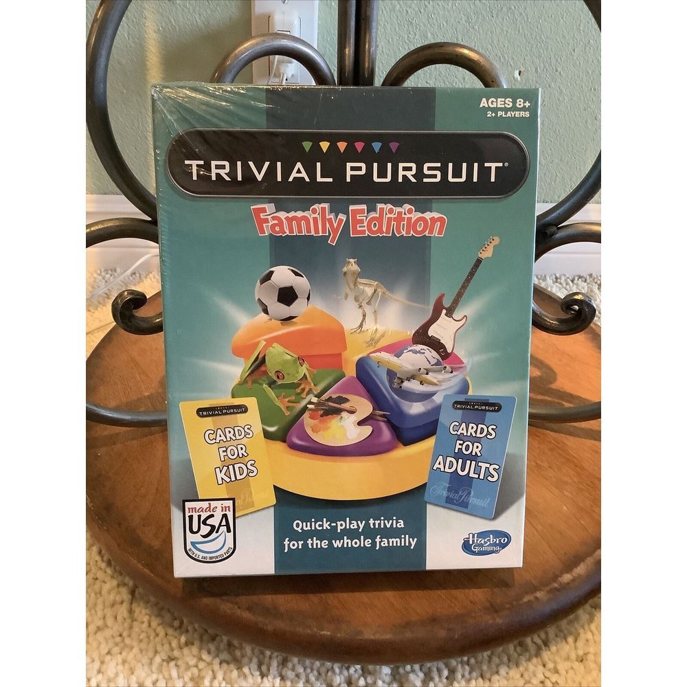 Trivial Pursuit Family Edition Game Game Night Ages 8 and up